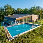 Treehouse Near Tournai With Sauna Retreat Casa vacanze *