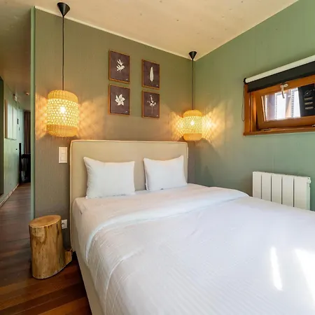 Treehouse Near Tournai With Sauna Retreat Feriehus *