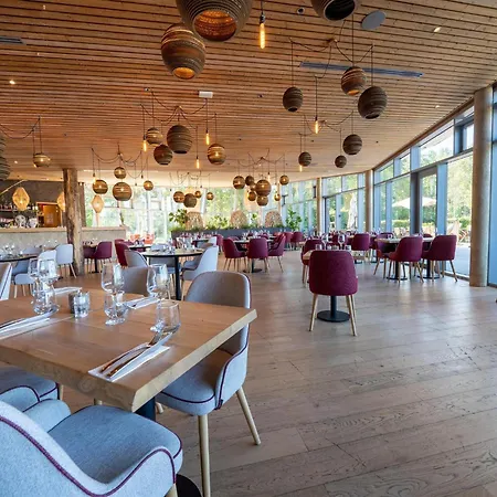 Dom wakacyjny Treehouse Near Tournai With Sauna Retreat Antoing