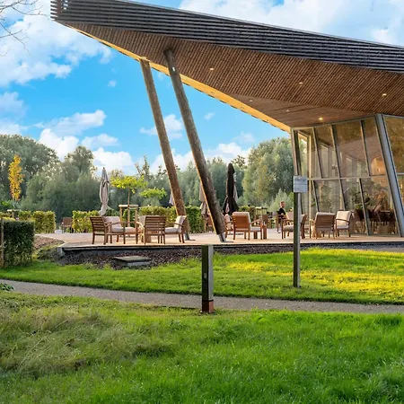Treehouse Near Tournai With Sauna Retreat Dom wakacyjny *