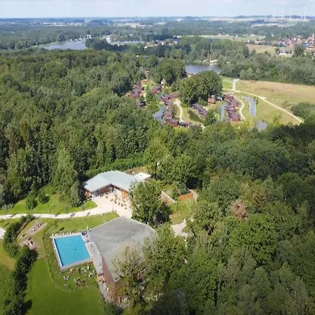 Treehouse Near Tournai With Sauna Retreat Dom wakacyjny