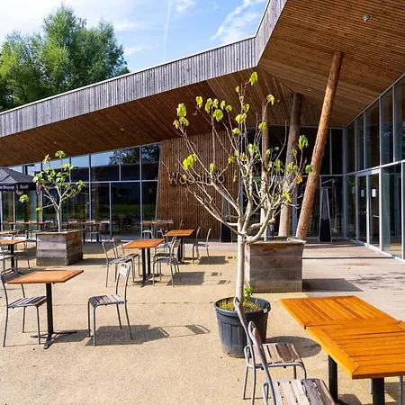 Dom wakacyjny Treehouse Near Tournai With Sauna Retreat *