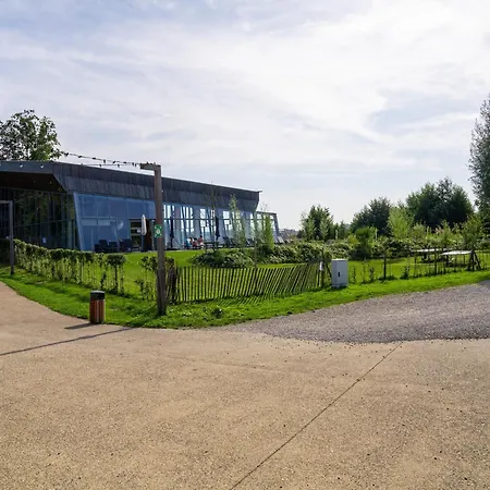 Treehouse Near Tournai With Sauna Retreat Feriehus